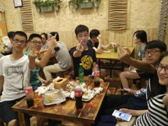 德钦烧烤加盟,学烧烤技术,开烧烤店多少钱疯狂烤翅加盟